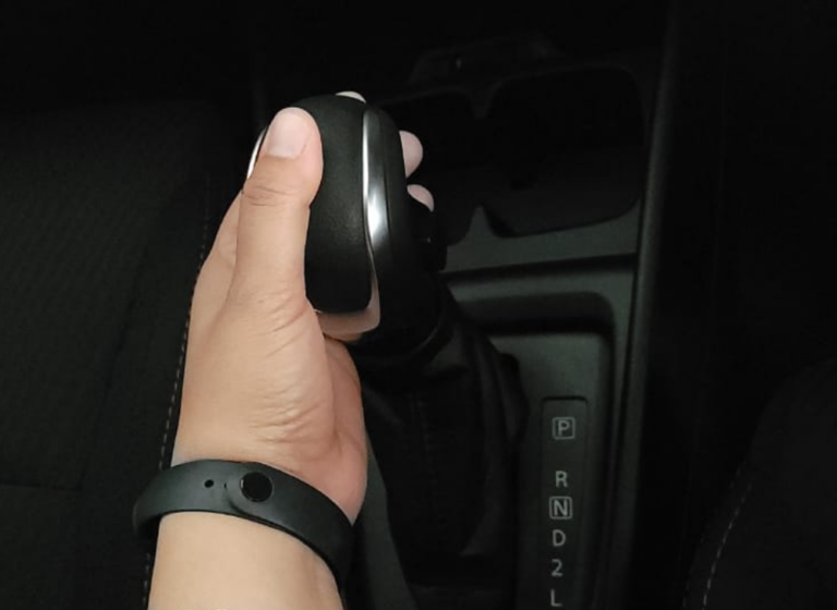 10 Tips Merawat Mobil Matic Anda