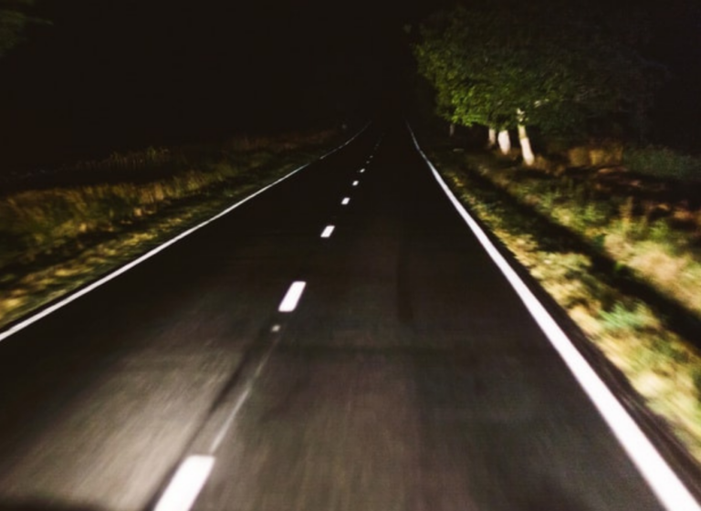 9 Tips Mengemudi di Malam Hari dengan Aman